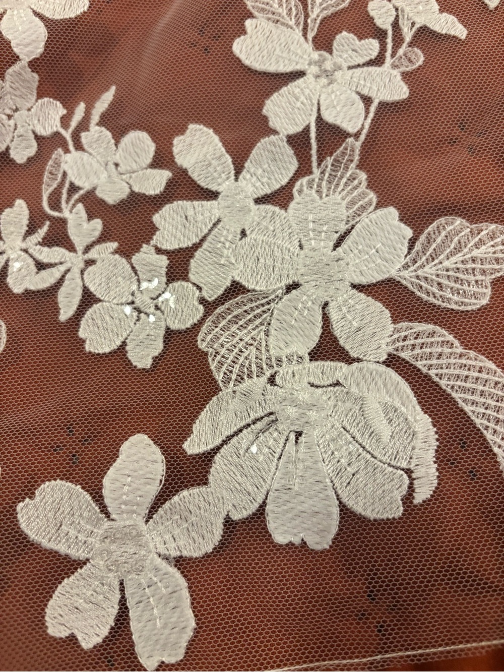 Sara Gabriel Micaela Lace Veil in Natural/Ivory - Picture 8 of 8